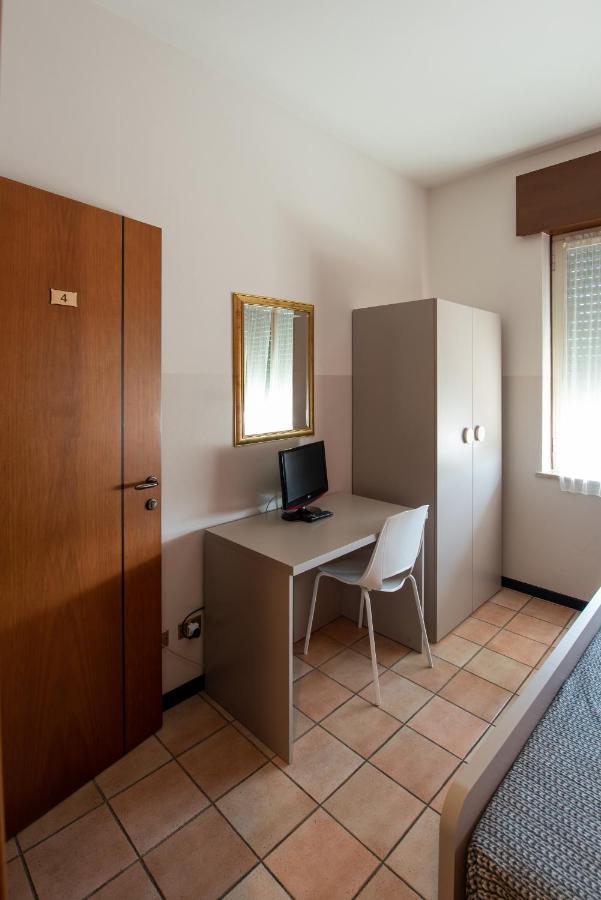 Albergo La Rovere Roverbella Exterior foto